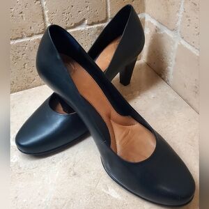 Nurture Classic Black Leather Women's 2" Pumps w/ Leather Comfort Insoles Size 8